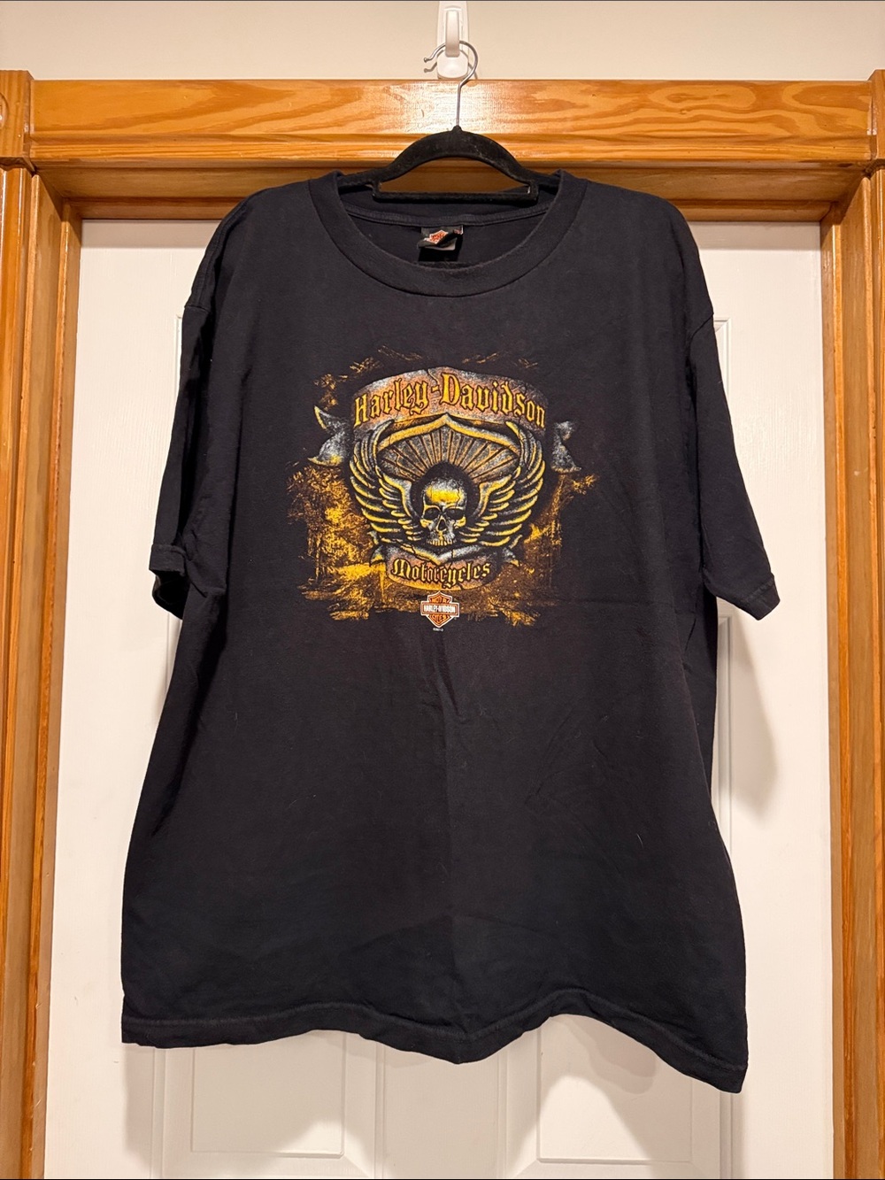 Harley-Davidson Black Tee with Gold Skull & Wing Graphic